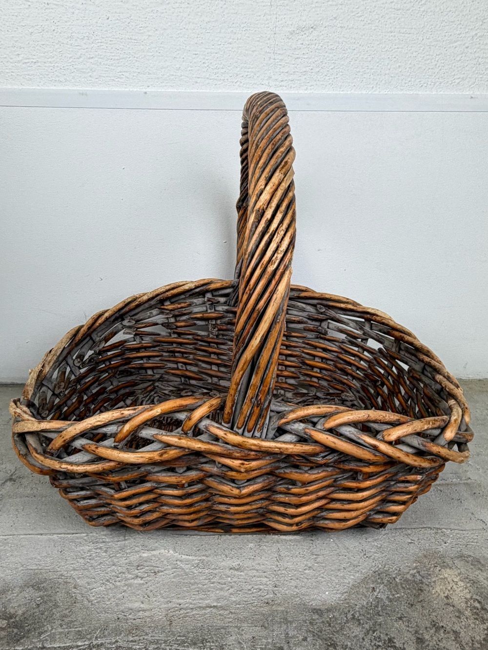 Vintage 1980’s Rustic Wicker Gathering Basket Twisted Handle Farmhouse Cottage